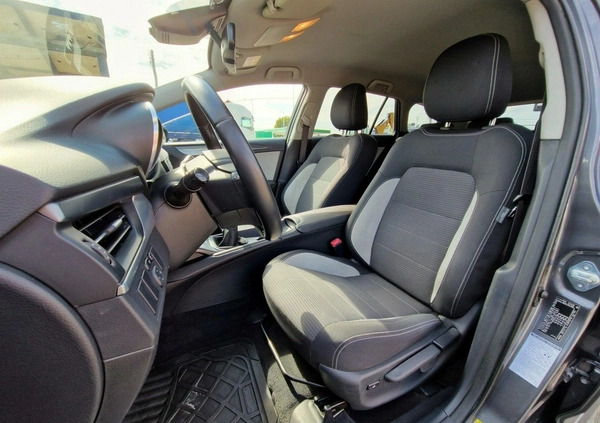 Toyota Avensis cena 56900 przebieg: 205500, rok produkcji 2017 z Skwierzyna małe 326